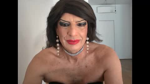 Snapshot of sabry_98 chatting on 04/02/26, 08:12 Sabrina online show from 04/02/26, 08:12