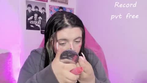 Snapshot of sachi_meow chatting on 01/16/26, 06:12 Ig online show from 01/16/26, 06:12