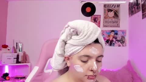 Snapshot of sachi_meow chatting on 02/14/26, 01:08 Ig online show from 02/14/26, 01:08