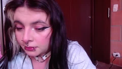 Snapshot of sachi_meow chatting on 02/26/26, 07:35 Ig online show from 02/26/26, 07:35