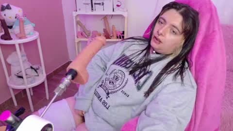 Snapshot of sachi_meow chatting on 04/11/26, 05:28 Ig online show from 04/11/26, 05:28