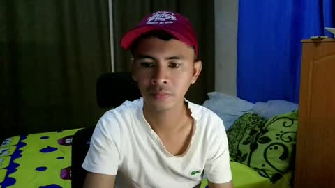 Snapshot of sachu01 chatting on 05/18/26, 09:04 Sachu01 online show from 05/18/26, 09:04