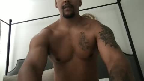 Beezy online show from 05/08/26, 03:17
