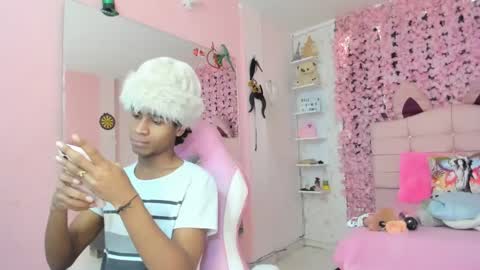 Snapshot of sack_wink chatting on 09/24/25, 10:13 sack_wink online show from 09/24/25, 10:13