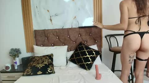 Snapshot of sacrlet_fox75 chatting on 04/15/26, 07:58 scarlet fox75 online show from 04/15/26, 07:58