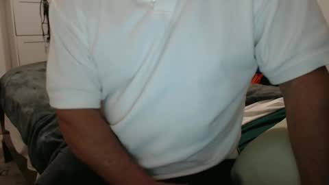 Snapshot of sactosteve chatting on 11/17/25, 03:51 dadbod online show from 11/17/25, 03:51