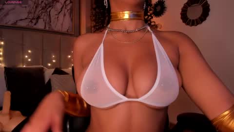 Snapshot of sade_jackson1 chatting on 04/18/26, 05:11 Sophie online show from 04/18/26, 05:11