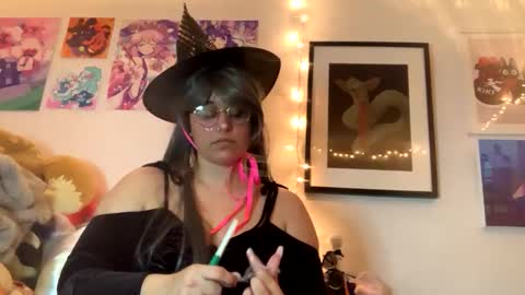 Snapshot of sadgirlsocial chatting on 10/21/25, 11:38 sweet angel baby online show from 10/21/25, 11:38