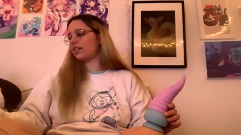 Snapshot of sadgirlsocial chatting on 11/09/25, 01:48 sweet angel baby online show from 11/09/25, 01:48