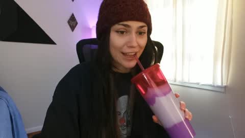 Snapshot of sadierenee96 chatting on 12/05/24, 08:44 Sadie Renee online show from 12/05/24, 08:44