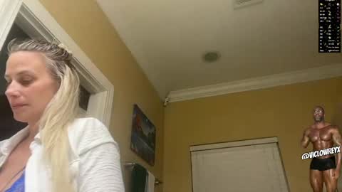 Snapshot of sadierw chatting on 04/04/26, 02:43 SadieRW online show from 04/04/26, 02:43