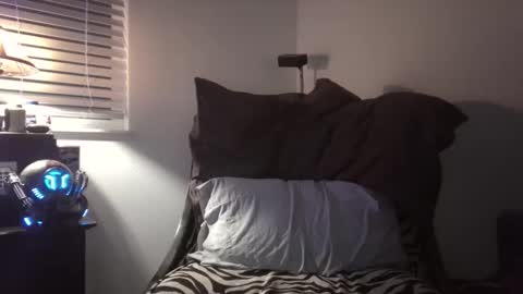 Snapshot of sadiessecretcloset chatting on 02/28/26, 04:24 Sadiessecret online show from 02/28/26, 04:24