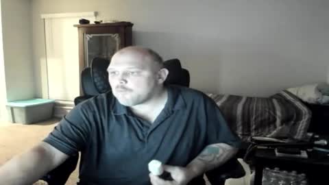 Snapshot of sadist15cw chatting on 04/20/26, 02:25 Sadist Chucky online show from 04/20/26, 02:25