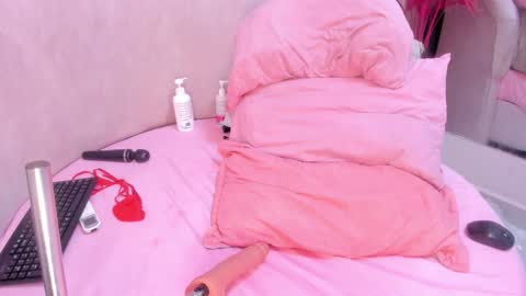 Mara online show from 12/24/24, 08:22