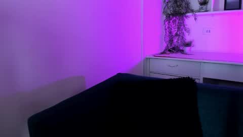 Cami online show from 04/17/26, 07:06