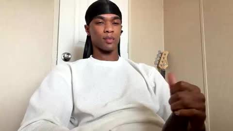 Snapshot of saeonyx chatting on 11/18/25, 04:33 Saeonyx online show from 11/18/25, 04:33