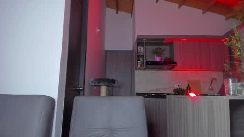 Snapshot of sag_1998 chatting on 12/16/24, 11:18 Sag online show from 12/16/24, 11:18