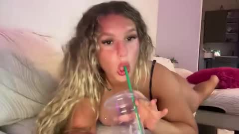 Shaina Blue online show from 06/06/26, 01:11