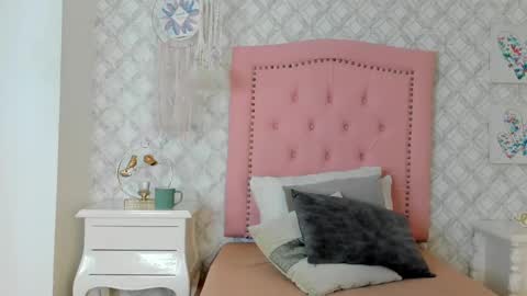 Cattleya online show from 03/04/25, 11:40