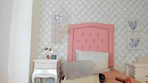 Cattleya online show from 03/06/25, 06:05