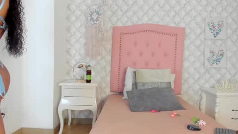 Cattleya online show from 03/08/25, 11:58