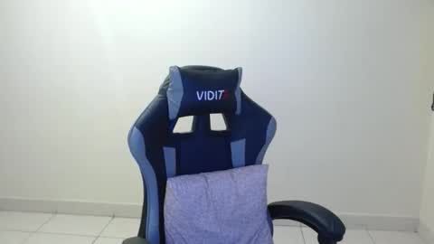 Sahaliefox  online show from 12/02/25, 11:34