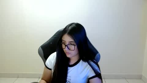 Snapshot of sahaliefox_ chatting on 06/12/26, 09:46 Sahaliefox online show from 06/12/26, 09:46