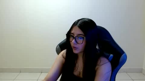 Snapshot of sahaliefox_ chatting on 06/13/26, 06:50 Sahaliefox online show from 06/13/26, 06:50