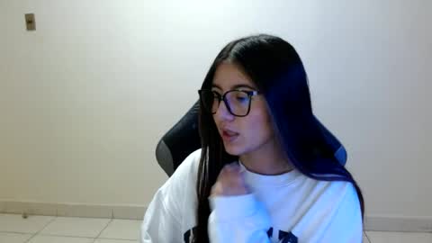 Snapshot of sahaliefox_ chatting on 06/29/26, 08:53 Sahaliefox online show from 06/29/26, 08:53