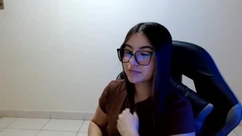 Snapshot of sahaliefox_ chatting on 07/17/26, 10:14 Sahaliefox online show from 07/17/26, 10:14