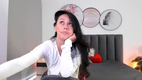 Snapshot of saharagarcia chatting on 03/10/25, 09:18 Sahara Garcia online show from 03/10/25, 09:18