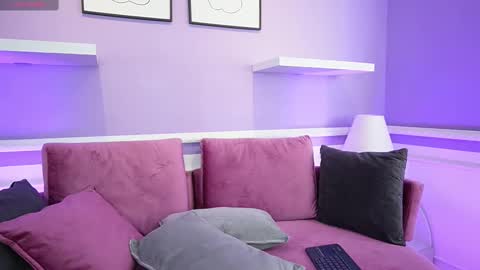 Snapshot of saharakramer chatting on 03/08/25, 03:13 saharakramer online show from 03/08/25, 03:13