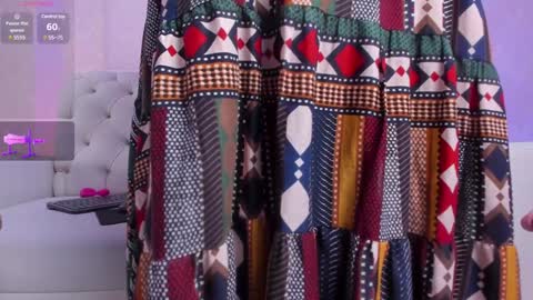 SAHARA WALKER  online show from 01/28/25, 03:57