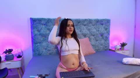 Snapshot of sahmanta_rose chatting on 02/06/26, 03:11 S A H M A N T A R O S E online show from 02/06/26, 03:11