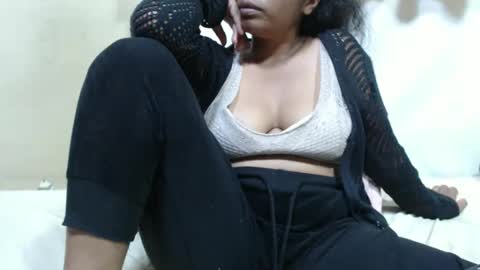 Snapshot of sahobelle chatting on 03/11/26, 11:49 sahobelle online show from 03/11/26, 11:49