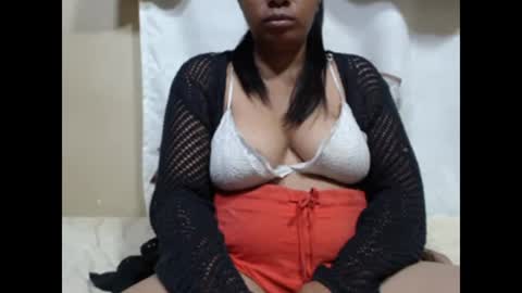 Snapshot of sahobelle chatting on 05/27/26, 01:02 sahobelle online show from 05/27/26, 01:02