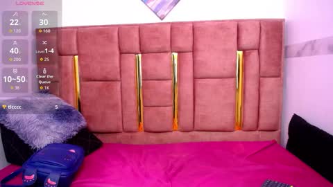 sara online show from 01/10/26, 03:08