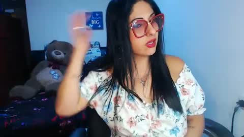 Karina online show from 09/19/25, 01:18