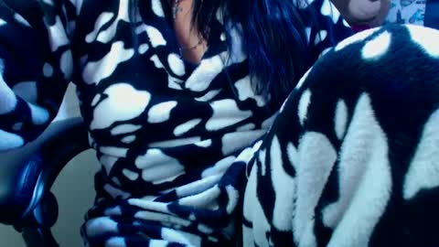 Karina online show from 10/11/25, 05:39