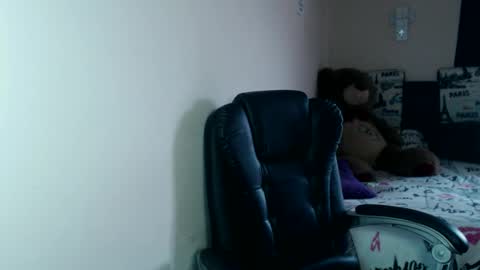 Karina online show from 10/12/25, 04:39