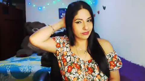 Karina online show from 11/12/25, 01:39