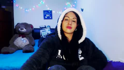 Karina online show from 11/19/25, 02:00