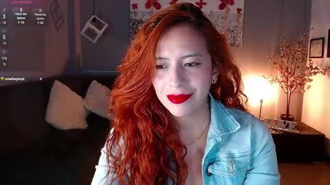 Snapshot of sahra_tayl0r_ chatting on 01/12/25, 02:09 SARA online show from 01/12/25, 02:09