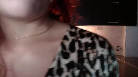 Snapshot of sahra_tayl0r_ chatting on 01/20/25, 02:25 SARA online show from 01/20/25, 02:25