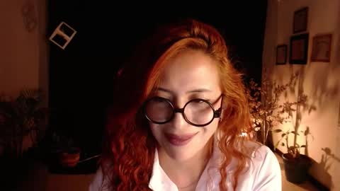 Snapshot of sahra_tayl0r_ chatting on 02/13/25, 08:45 SARA online show from 02/13/25, 08:45