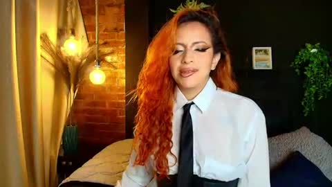 Snapshot of sahra_tayl0r_ chatting on 06/22/26, 02:03 SARA online show from 06/22/26, 02:03