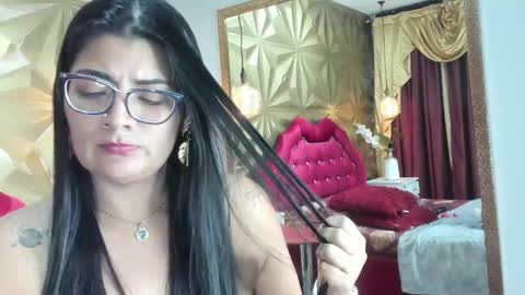 Snapshot of sailontyns chatting on 01/08/25, 05:37 Sailon online show from 01/08/25, 05:37