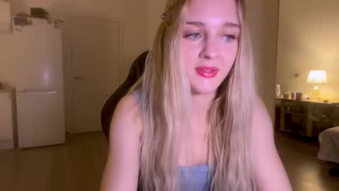 Sofia online show from 10/31/25, 05:58