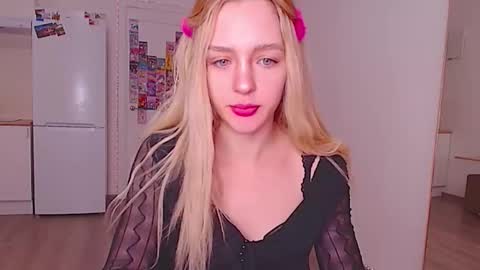 Sofia online show from 02/09/26, 03:32