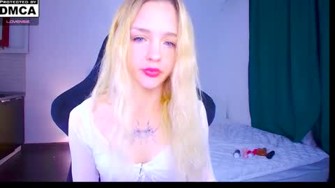 Sofia online show from 06/08/26, 01:39